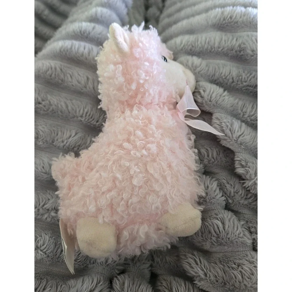 Hugfun Pink Llama 8